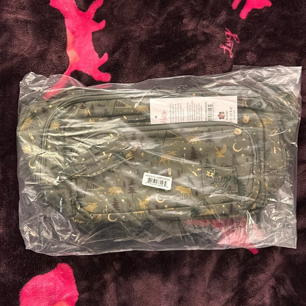BNWT LUG Hitch (camp green)